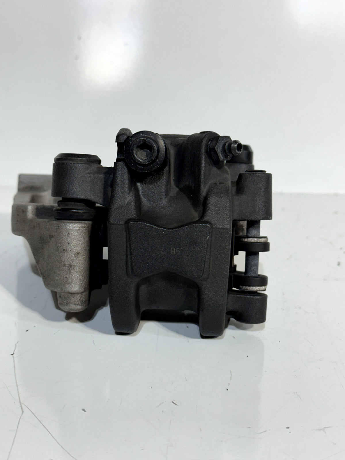 2015-2023 YAMAHA YZF R1 REAR BACK BRAKE CALIPER W/ MOUNT & PADS ASSEMBLY