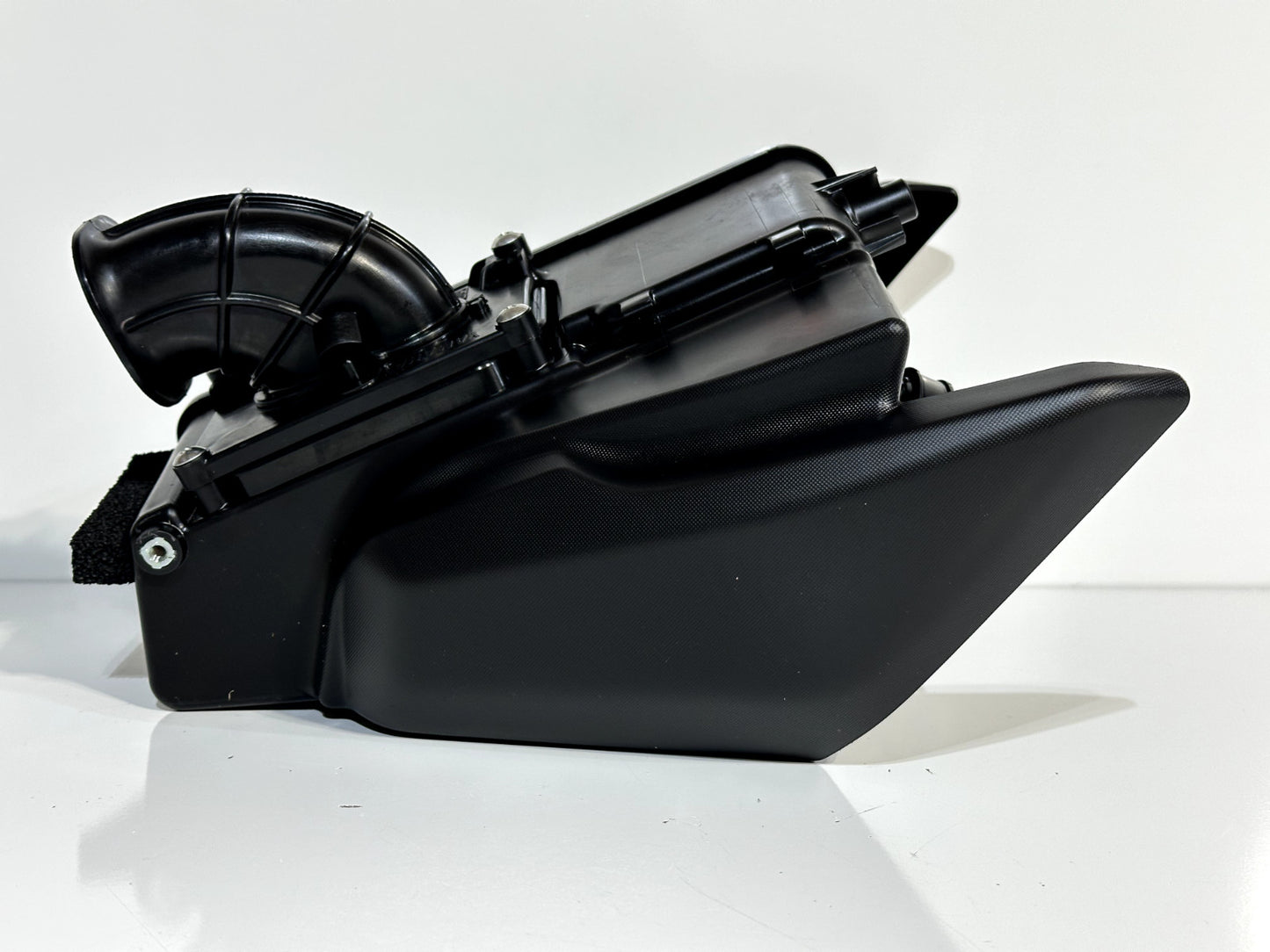 2022-2025 YAMAHA YZF R7 OEM AIR INTAKE FILTER CLEANER BOX AIRBOX ASSEMBLY