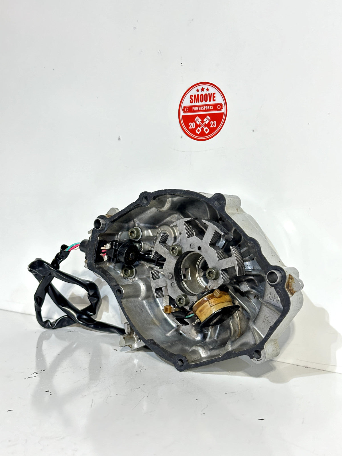 2002 YAMAHA TTR125 TTR 125 OEM STATOR MAGNETO COVER W/ STATOR MAGNETO GENERATOR