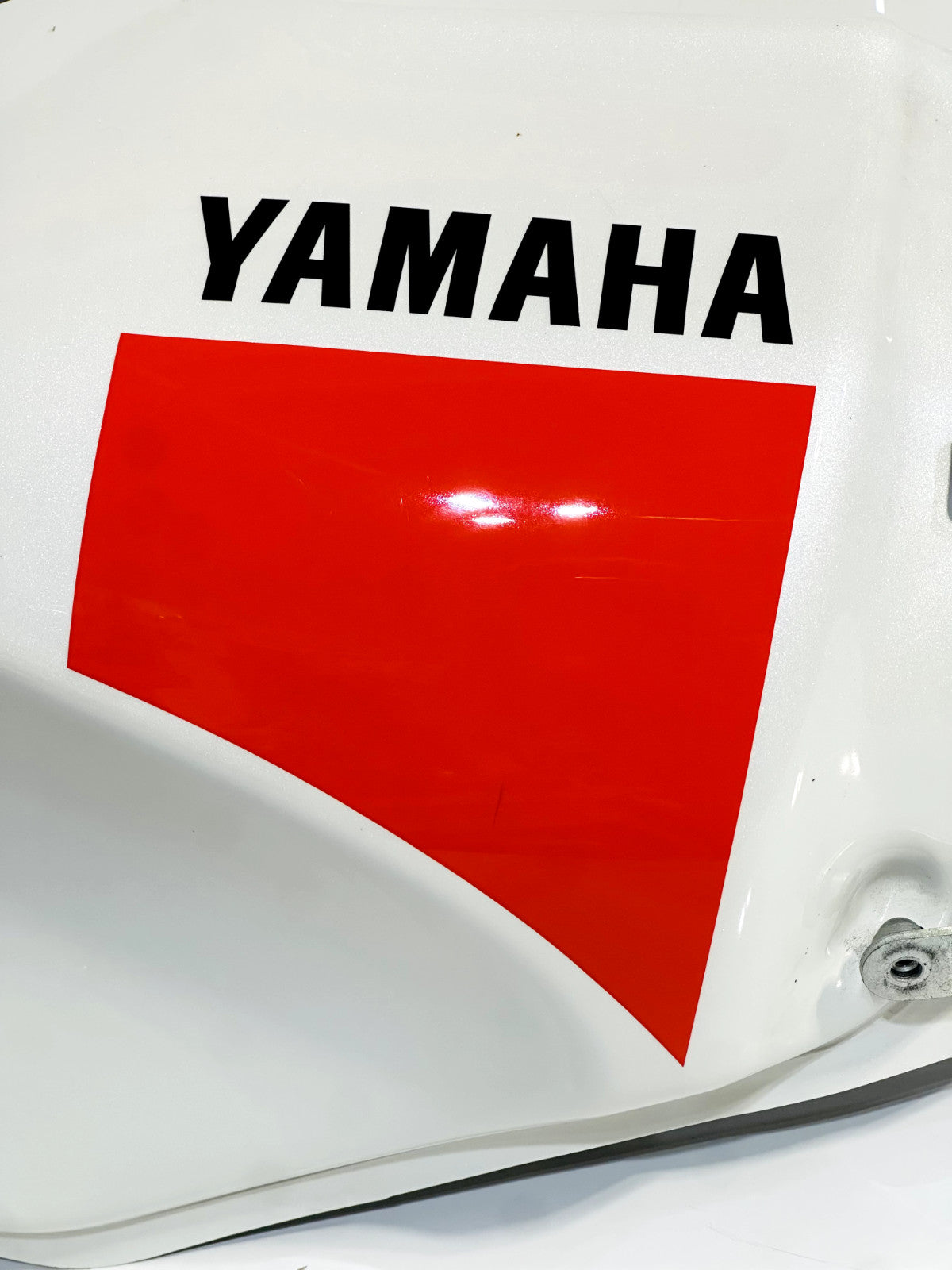 2022-2025 YAMAHA XSR900 XSR 900 OEM GAS FUEL TANK CELL PETROL RESERVOIR WHITE