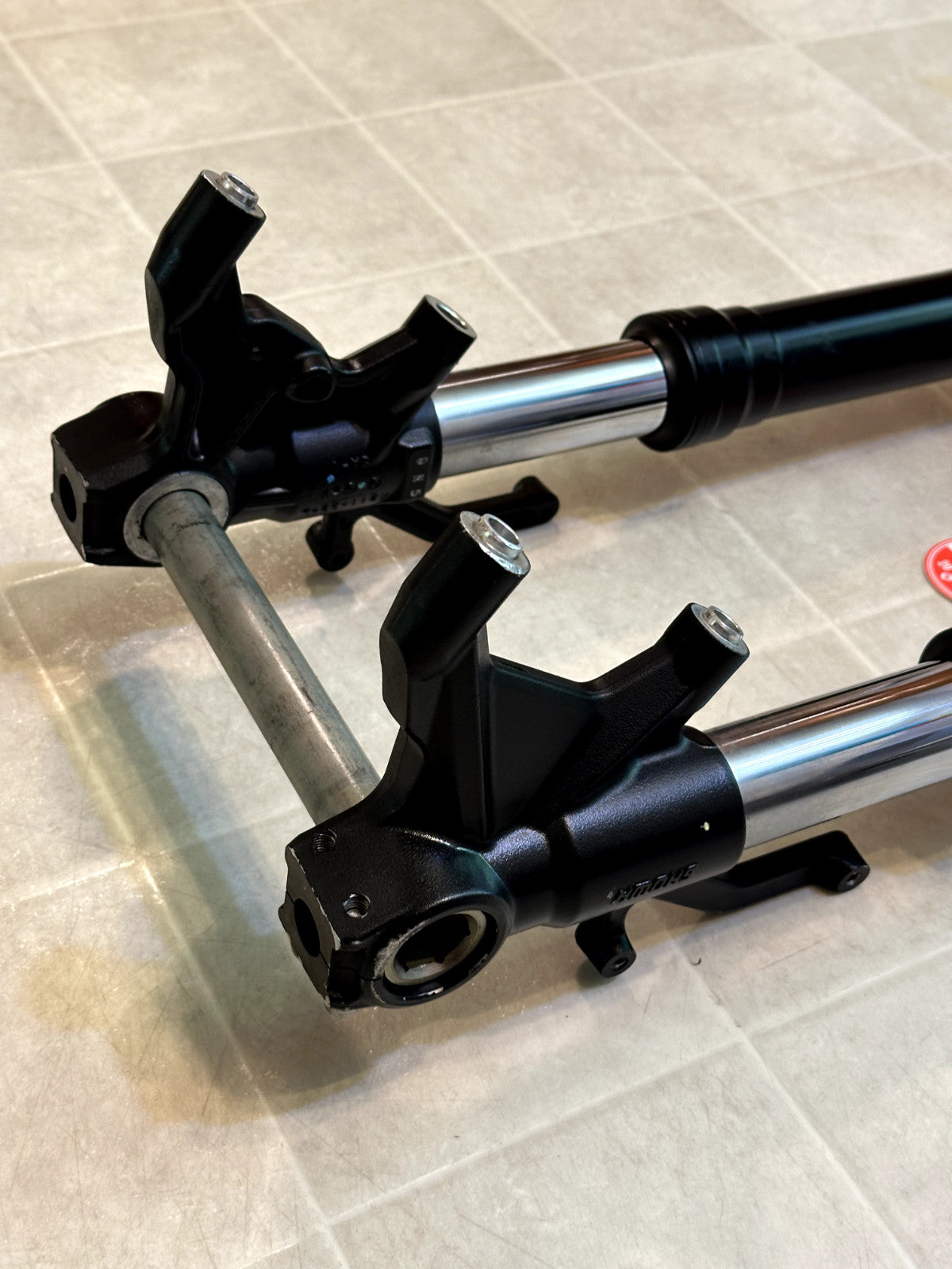 2019-2025 KAWASAKI NINJA ZX6R FRONT FORKS FORK SHOCK SUSPENSION W/ CLIP ON SET