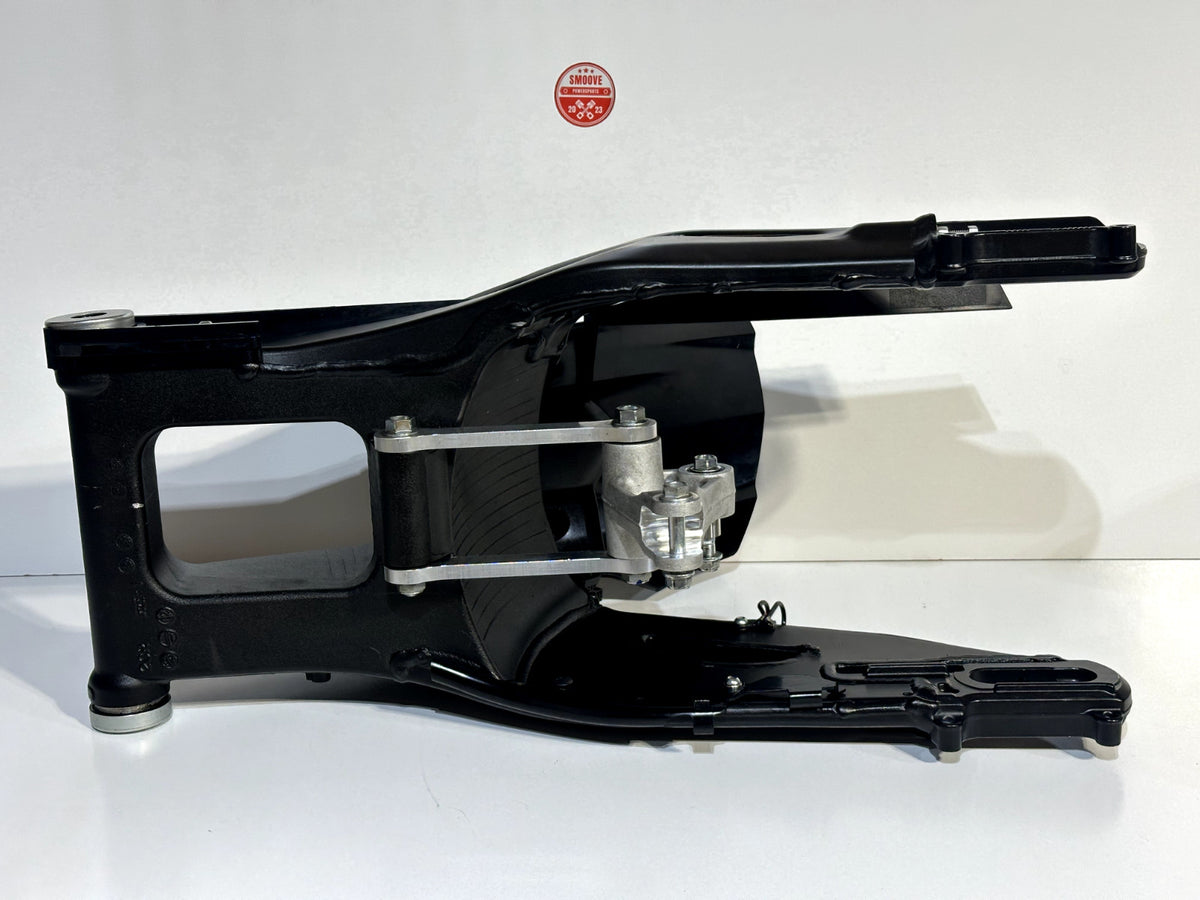 2020-2026 YAMAHA YZF R1 OEM SWINGARM REAR BACK SUSPENSION SWING ARM