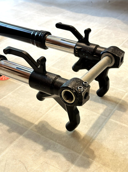2019-2026 KAWASAKI NINJA ZX6R FRONT FORKS FORK SHOCK SUSPENSION W/ CLIP ON SET