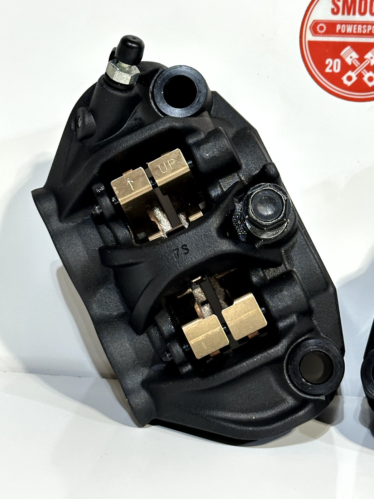 2023-2025 KAWASAKI NINJA ZX4RR OEM RIGHT LEFT FRONT BRAKE CALIPER SET W/ PADS