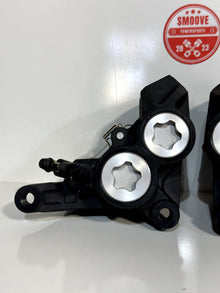 2021-2025 YAMAHA MT07 MT-07 OEM LEFT RIGHT FRONT BRAKE CALIPER SET W/ BRAKE PADS