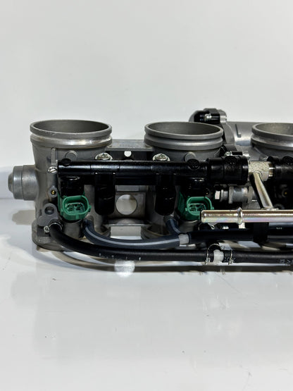 2024-2025 KAWASAKI NINJA ZX10R ZX 10 OEM THROTTLE BODY W/ FUEL INJECTORS + RAIL