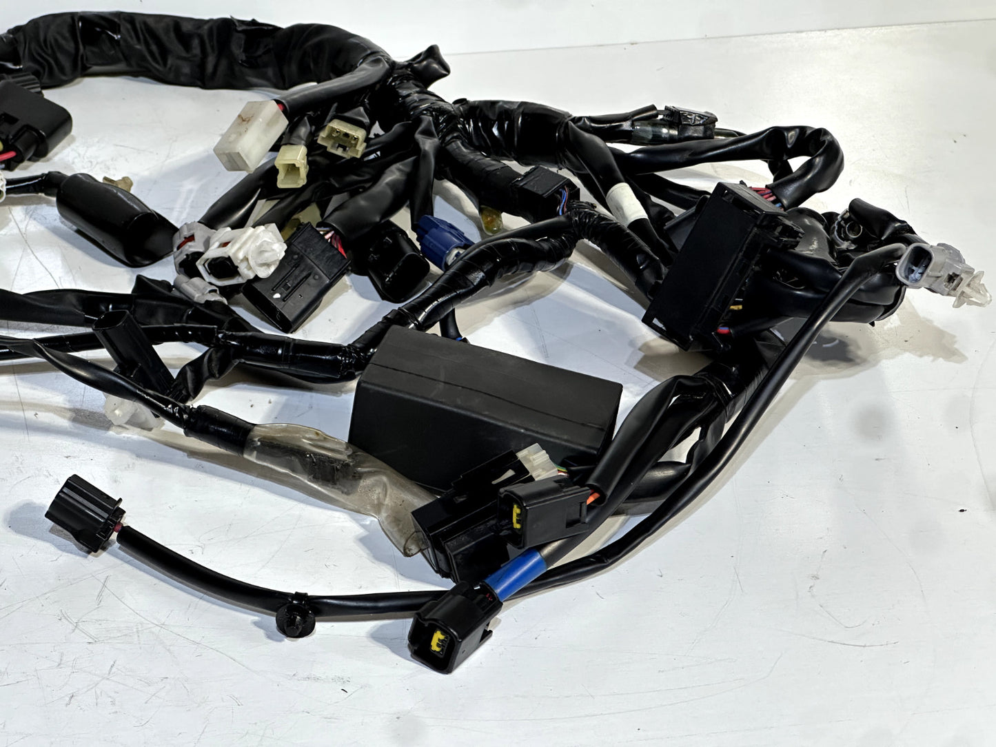 2022-2025 YAMAHA YZF R7 OEM MAIN WIRING HARNESS WIRE LOOM BEB-82590 (NO CUTS) ✅