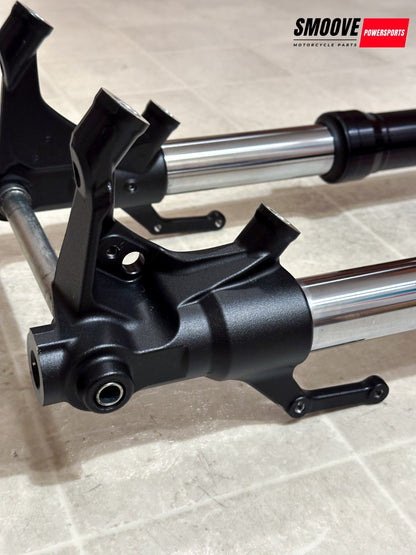 2017-2020 YAMAHA MT-09 MT09 OEM FRONT FORKS SUSPENSION FORK & TRIPLE TREE + AXLE
