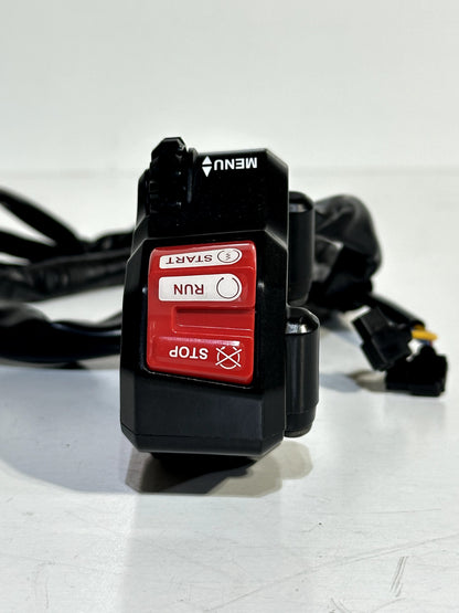 2015-2019 YAMAHA YZF R1 OEM RIGHT HANDLE BAR CONTROL START STOP KILL SWITCH