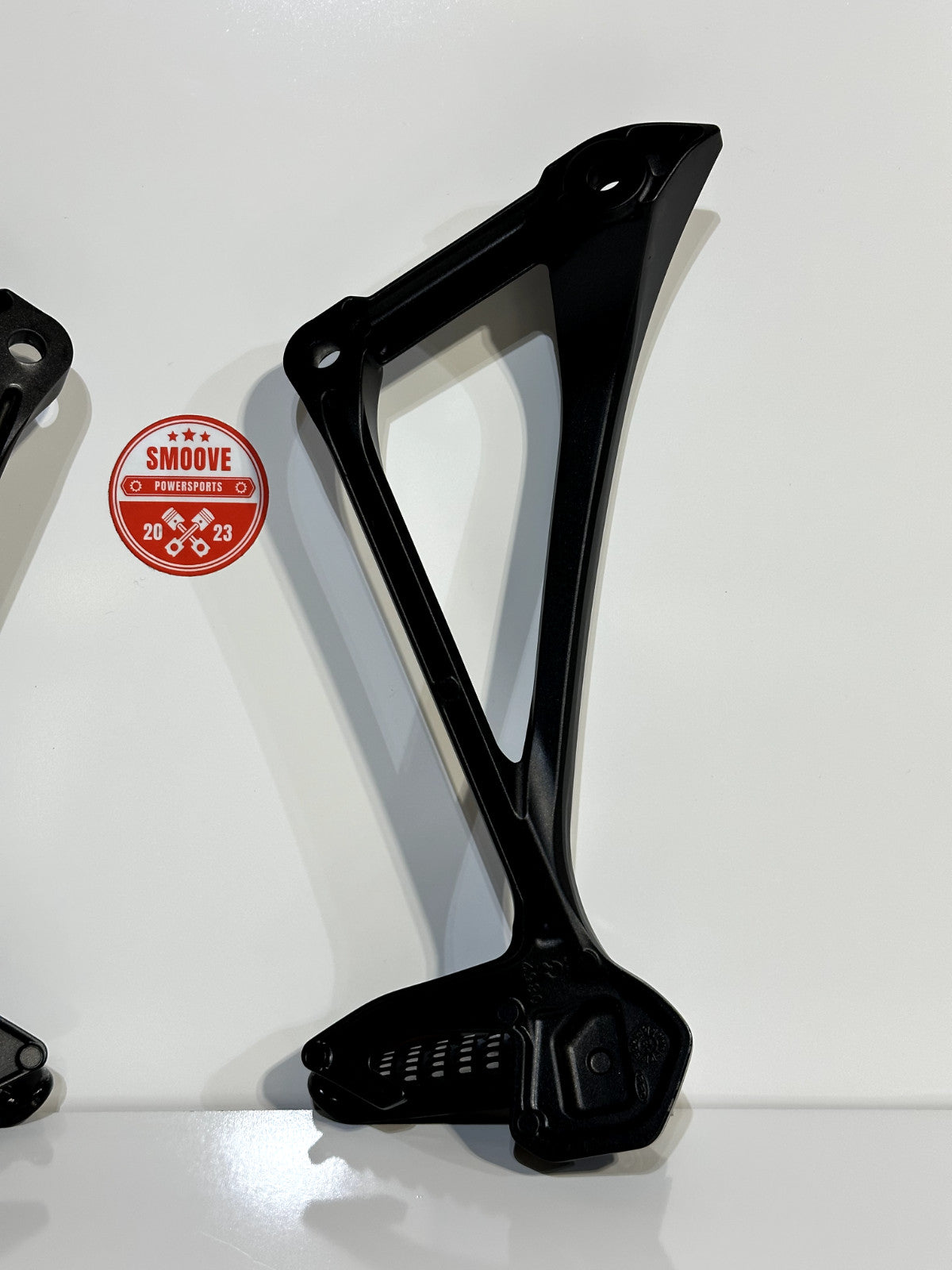 2011-2015 KAWASAKI NINJA ZX10R OEM REAR BACK PASSENGER FOOT PEG SET