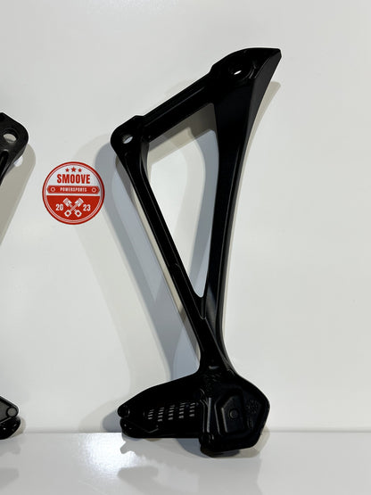 2011-2015 KAWASAKI NINJA ZX10R OEM REAR BACK PASSENGER FOOT PEG SET