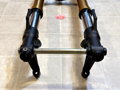 2014-2017 YAMAHA FZ09 FZ-09 OEM FRONT FORK SUSPENSION FORKS W/ TRIPLE TREE MINT