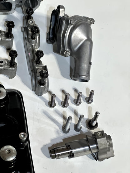 2021-2024 KAWASAKI NINJA ZX10R OEM CYLINDER HEAD TOP END W/ CAM SHAFTS & VALVES