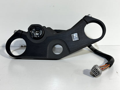 2011-2026 SUZUKI GSXR750 GSXR600 OEM IGNITION + TANK LOCK SET W/ TRIPLE TREE