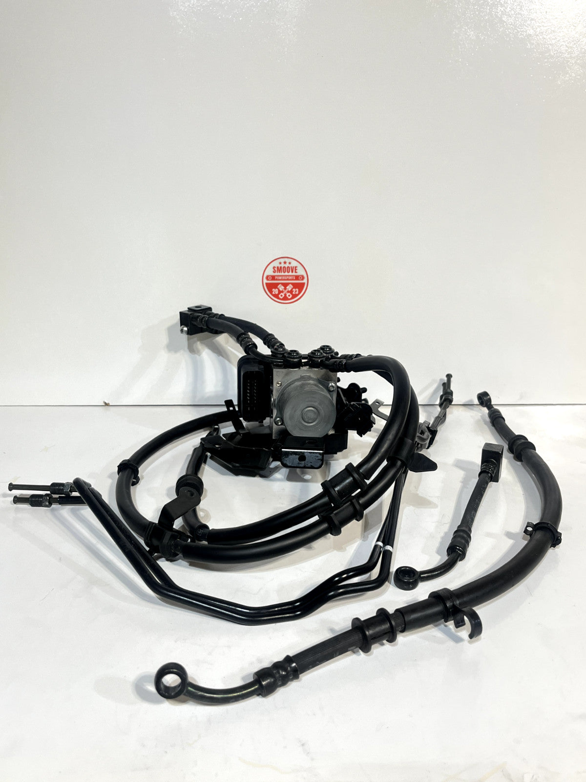 2022-2024 YAMAHA YZF R7 OEM ABS PUMP UNIT MODULE W/ ABS BRAKE LINES & PUMP MOUNT
