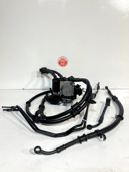 2022-2024 YAMAHA YZF R7 OEM ABS PUMP UNIT MODULE W/ ABS BRAKE LINES & PUMP MOUNT