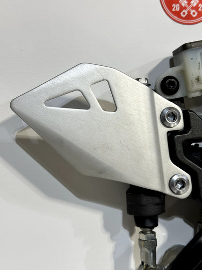 2021-2025 KAWASAKI NINJA ZX10R ZX 10 OEM REAR BRAKE MASTER CYLINDER W/ FOOT PEG