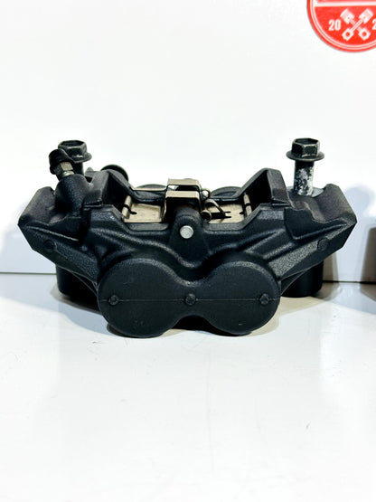 2022-2025 YAMAHA YZF R7 OEM LEFT & RIGHT FRONT BRAKE CALIPER SET W/ HARDWARE