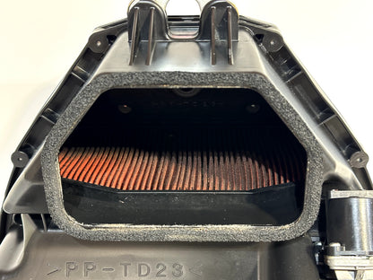 2009-2014 YAMAHA YZF R1 OEM AIR INTAKE FILTER BOX W/ TOP RAIL INJECTORS (MINT)