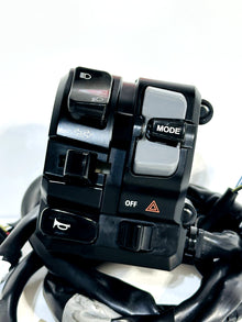 2020-2024 YAMAHA YZF-R1 YZF R1 OEM LEFT HANDLE BAR TURN SIGNAL CONTROL SWITCH