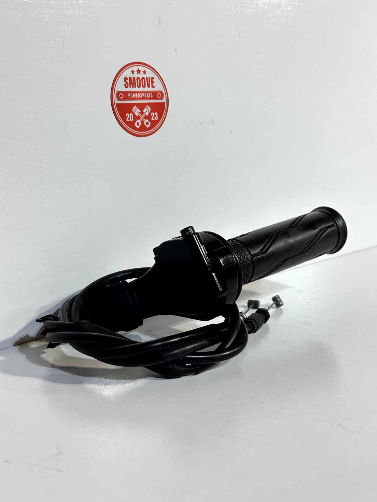 2008-2016 YAMAHA YZF R6 OEM THROTTLE TUBE & HOUSING W/ CABLES