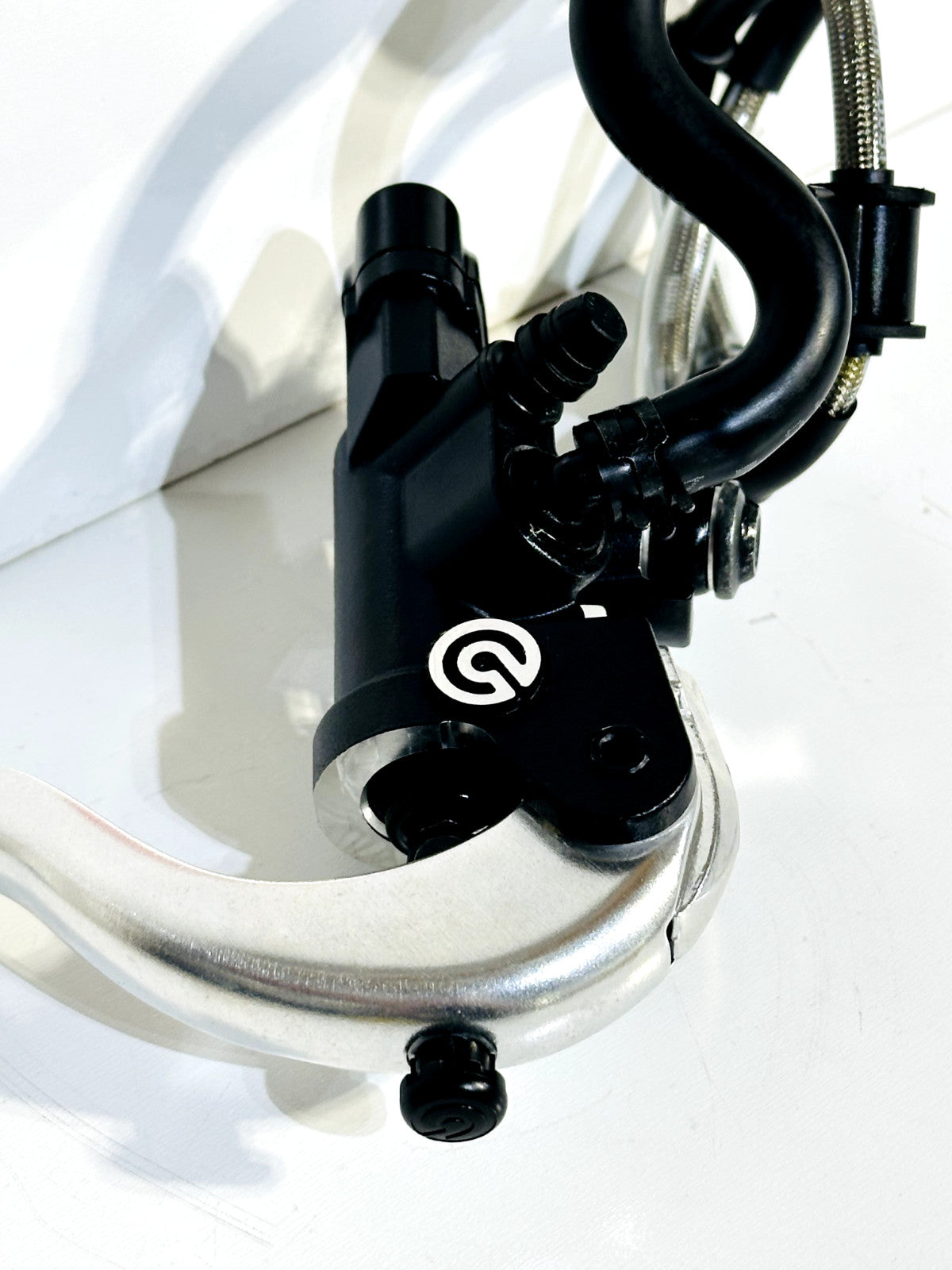 2025-2026 YAMAHA YZF R1 OEM FRONT BRAKE MASTER CYLINDER W/ STEEL BRAIDED LINE