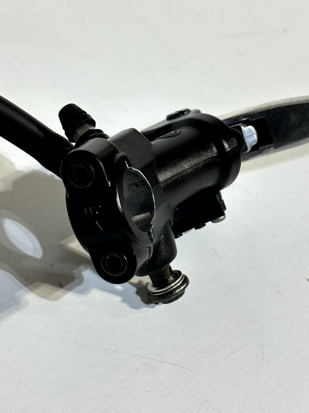 2008-2016 YAMAHA YZF R6 OEM FRONT BRAKE MASTER CYLINDER W/ RESERVOIR