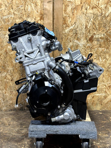 (2023) 2017-2025 SUZUKI GSXR1000 OEM COMPLETE ENGINE MOTOR ASSEMBLY 2.1K MILES