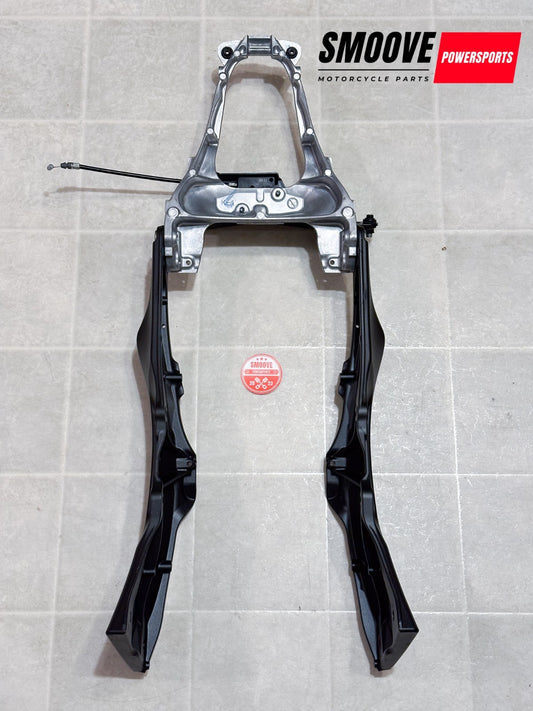2011-2015 KAWASAKI NINJA ZX10R OEM REAR BACK SUB FRAME SUBFRAME ASSEMBLY