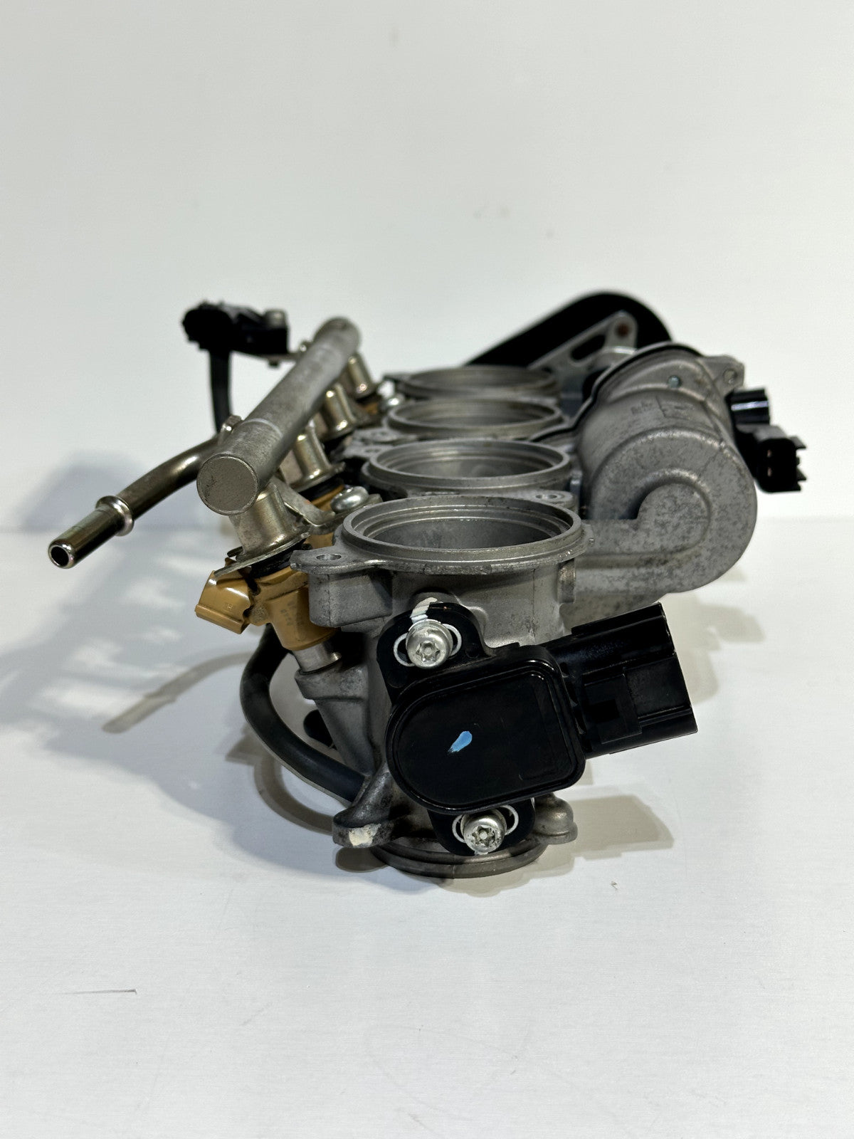 2008-2016 YAMAHA YZF R6 OEM THROTTLE BODY BODIES W/ FUEL INJECTORS + RAIL