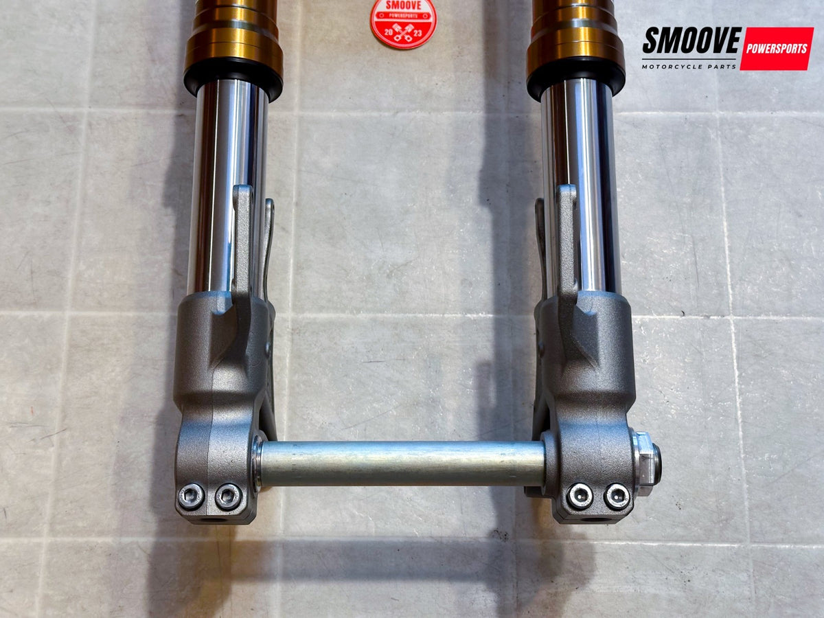 2025-2026 YAMAHA YZF R1 OEM FRONT FORKS SUSPENSION W/ TRIPLE TREE & CLIP ONS