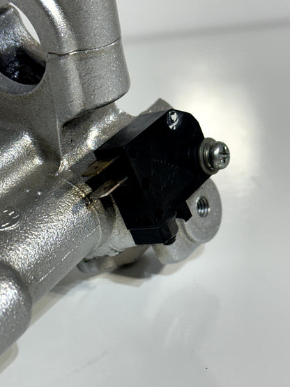 2000-2024 SUZUKI DRZ400 DRZ400SM OEM FRONT BRAKE MASTER CYLINDER RESERVOIR