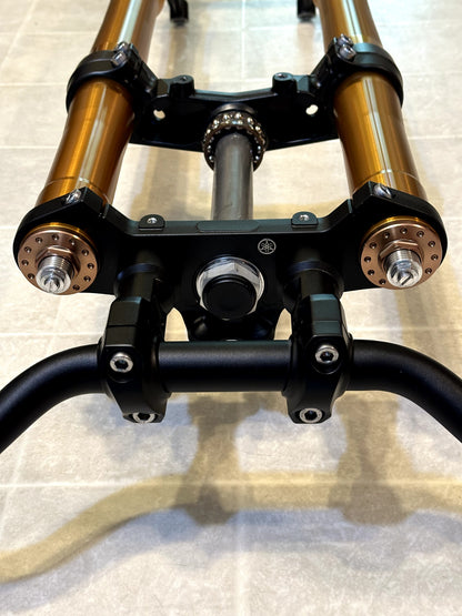 2022-2025 YAMAHA XSR900 XSR 900 OEM FRONT FORKS SUSPENSION W/ TRIPLE TREE & BARS