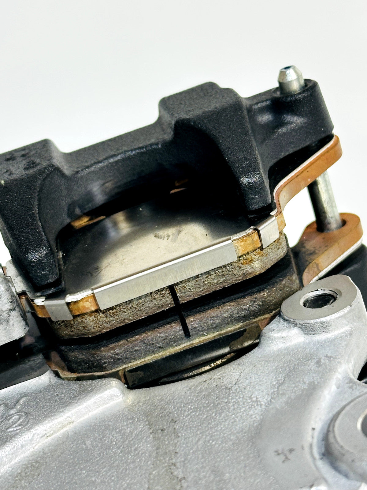 2022-2025 YAMAHA YZF R7 OEM REAR BACK BRAKE CALIPER & BRACKET ASSEMBLY