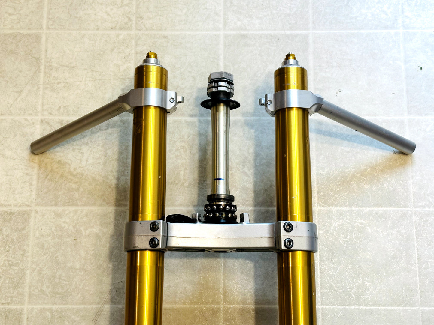 2008-2016 YAMAHA YZF R6 OEM FRONT FORKS SUSPENSION W/ TRIPLE TREE & CLIP ONS