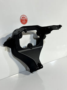 2017-2025 SUZUKI GSXR1000 OEM FRONT SPEEDOMETER UPPER FAIRING STAY BRACKET