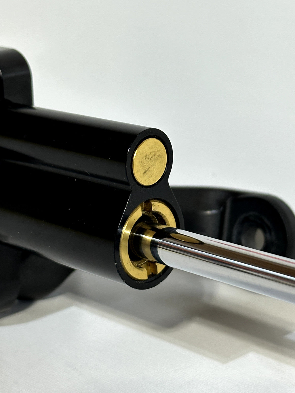 2019-2026 KAWASAKI NINJA ZX6R OHLINS STEERING DAMPER ASSEMBLY W/ MOUNT