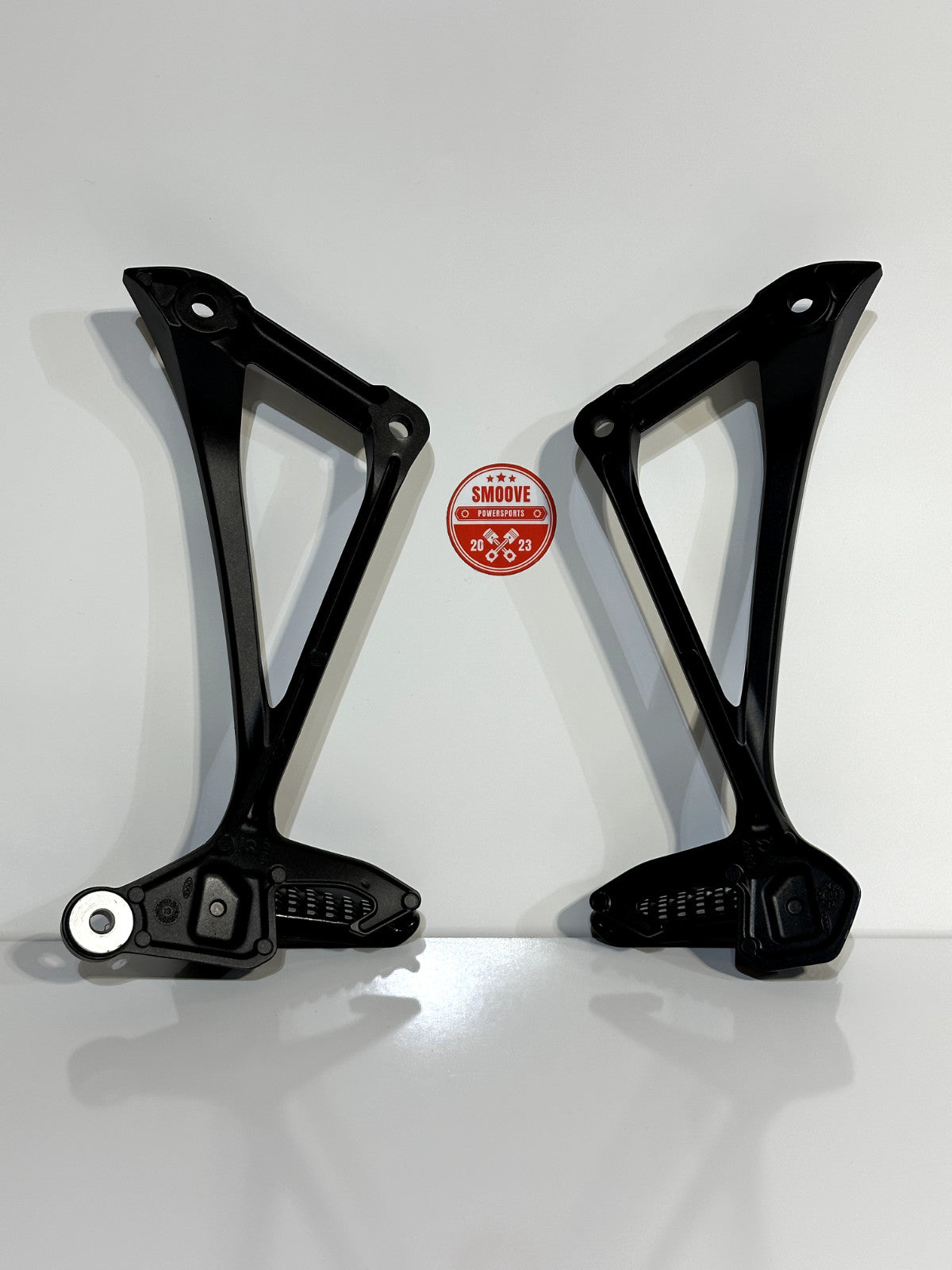 2011-2015 KAWASAKI NINJA ZX10R OEM REAR BACK PASSENGER FOOT PEG SET