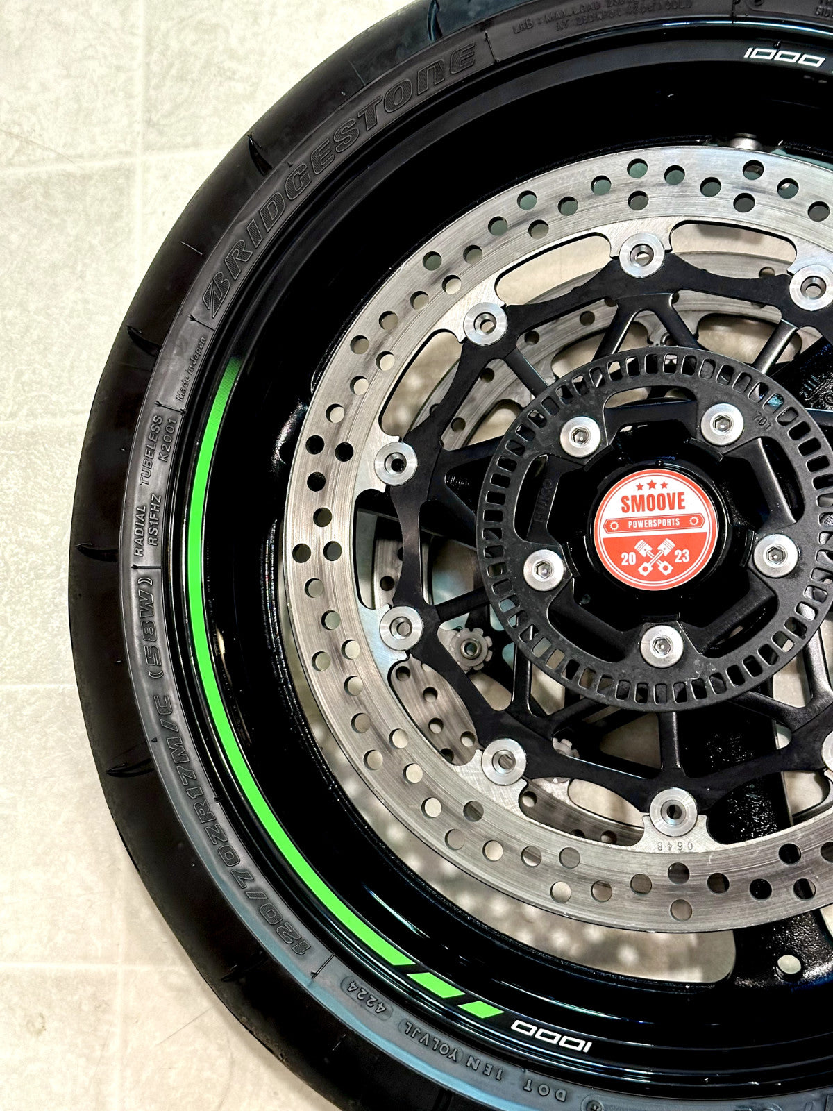 2021-2025 KAWASAKI NINJA ZX10R OEM FRONT WHEEL RIM ROTORS TIRE ASSEMBLY BLACK