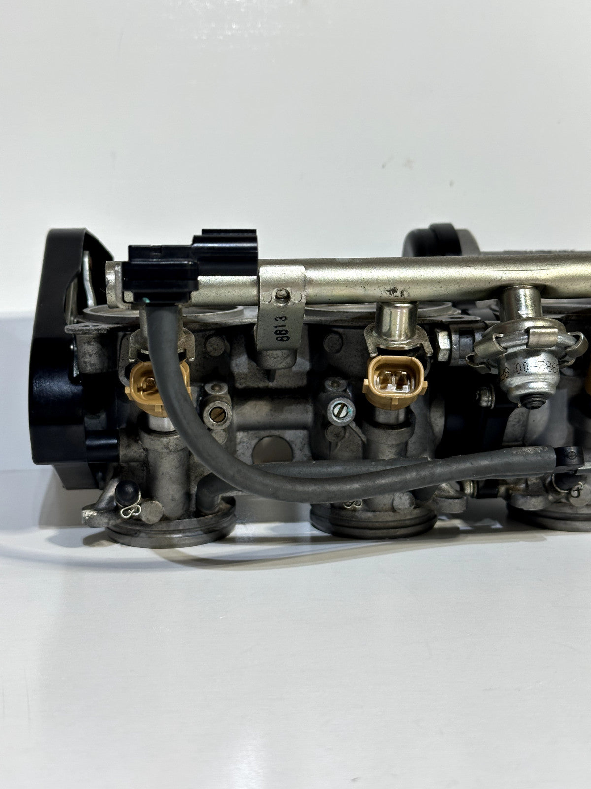 2008-2016 YAMAHA YZF R6 OEM THROTTLE BODY BODIES W/ FUEL INJECTORS + RAIL