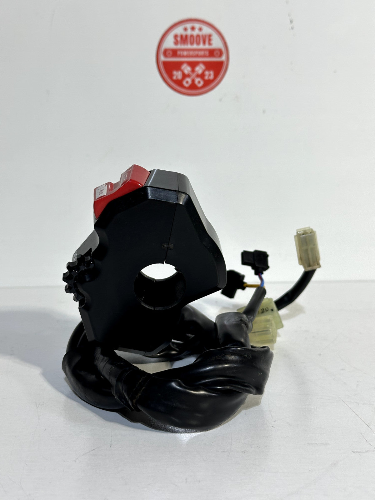 2015-2019 YAMAHA YZF R1 OEM RIGHT HANDLE BAR CONTROL START STOP KILL SWITCH