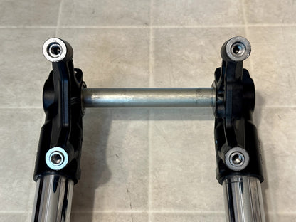 2019-2026 KAWASAKI NINJA ZX6R FRONT FORKS FORK SHOCK SUSPENSION W/ CLIP ON SET