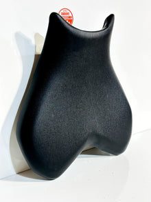2022-2025 YAMAHA YZF R7 OEM FRONT DRIVER RIDER SEAT PAD PILON ASSEMBLY