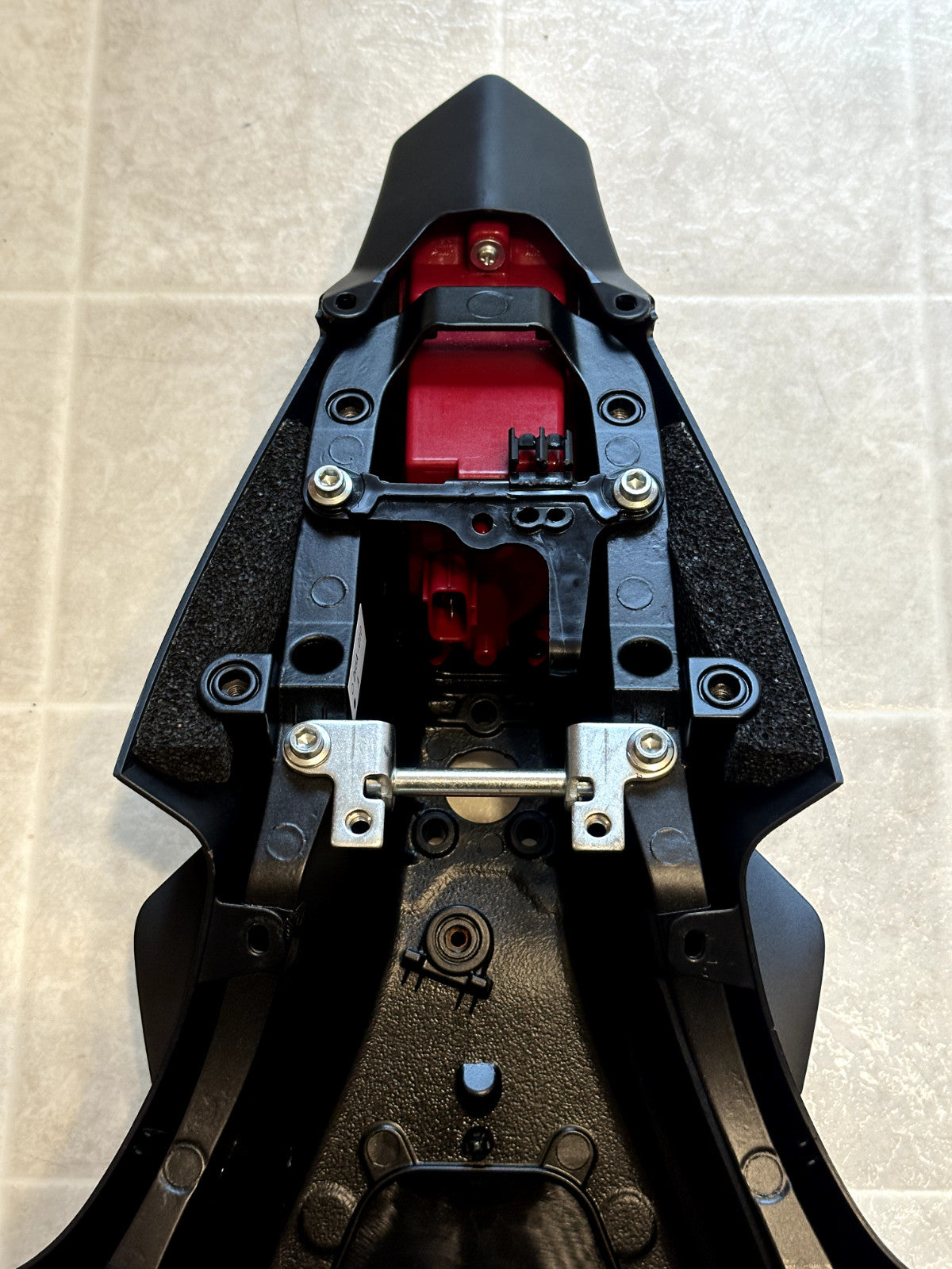 2020-2026 YAMAHA YZF R1 OEM SUBFRAME REAR BACK TAIL FRAME ASSEMBLY W/ UNDER TAIL