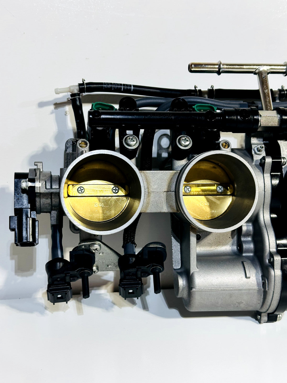2024-2025 KAWASAKI NINJA ZX10R OEM THROTTLE BODY BODIES + INJECTORS & FUEL LINES