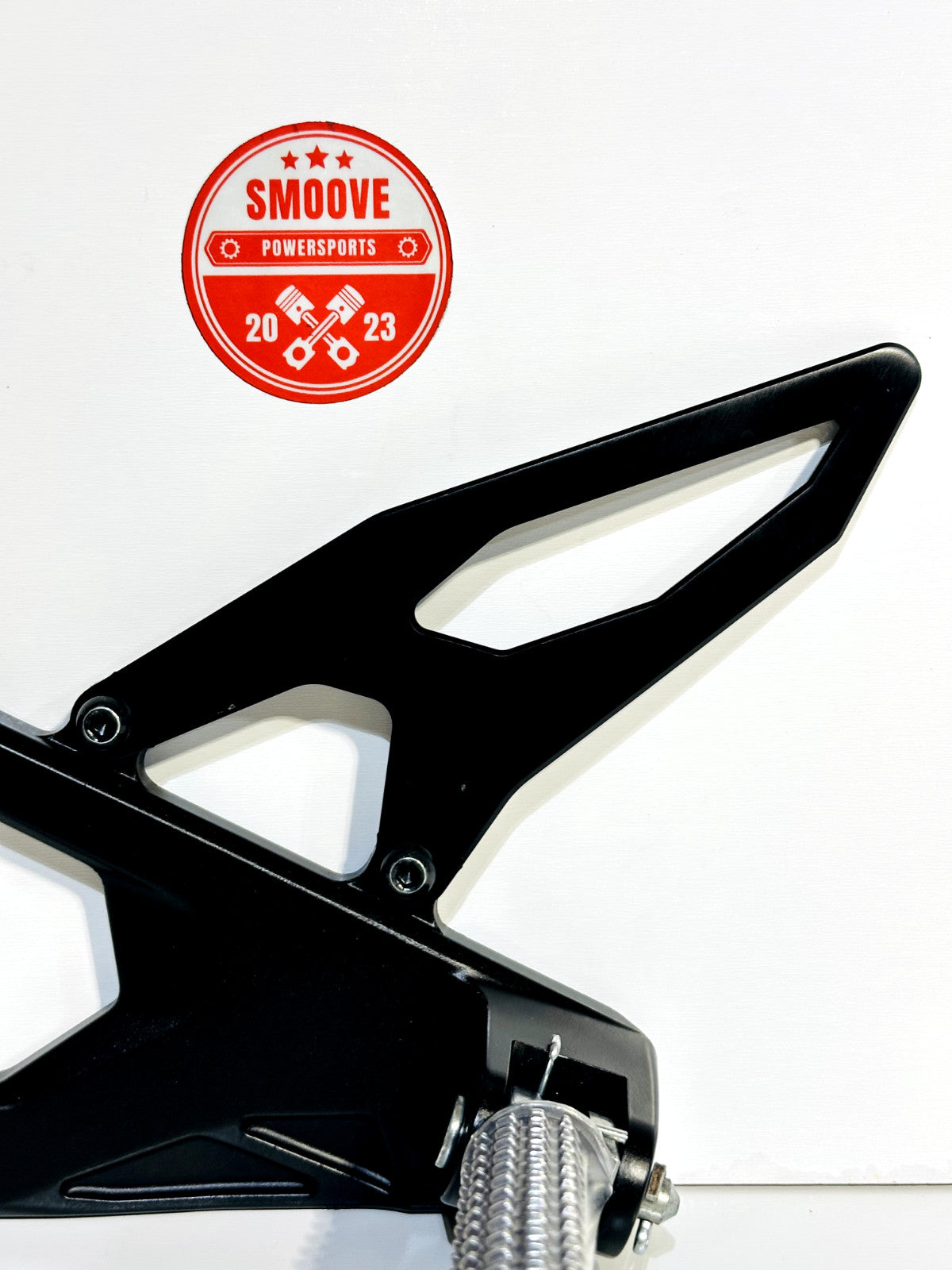 2020-2026 YAMAHA YZF R1 OEM LEFT RIDER FOOT PEG REST W/ BRACKET