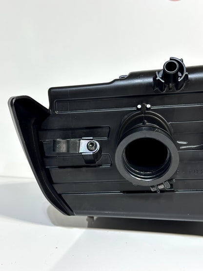 2022-2025 YAMAHA YZF R7 OEM AIR INTAKE FILTER CLEANER BOX AIRBOX ASSEMBLY