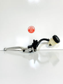 2009-2014 YAMAHA YZF R1 OEM FRONT BRAKE MASTER CYLINDER ASSEMBLY W/ LEVER