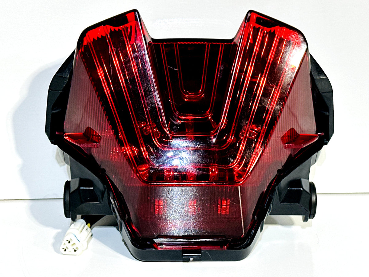 2021-2024 YAMAHA MT07 MT-07 OEM REAR BACK TAIL BRAKE LIGHT TAILLIGHT
