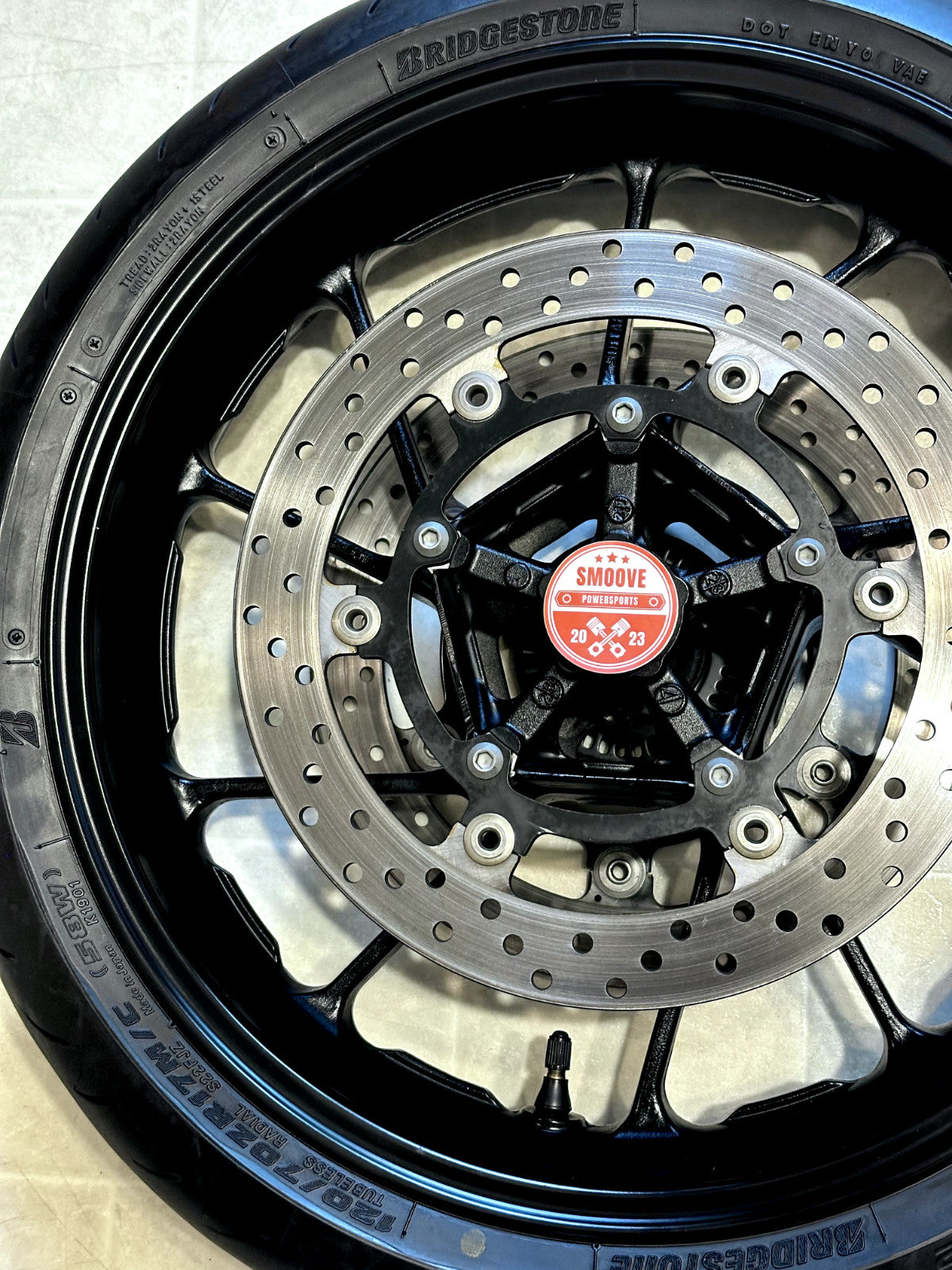 2022-2025 YAMAHA YZF R7 OEM FRONT WHEEL RIM ROTORS & TIRE ASSEMBLY BLACK